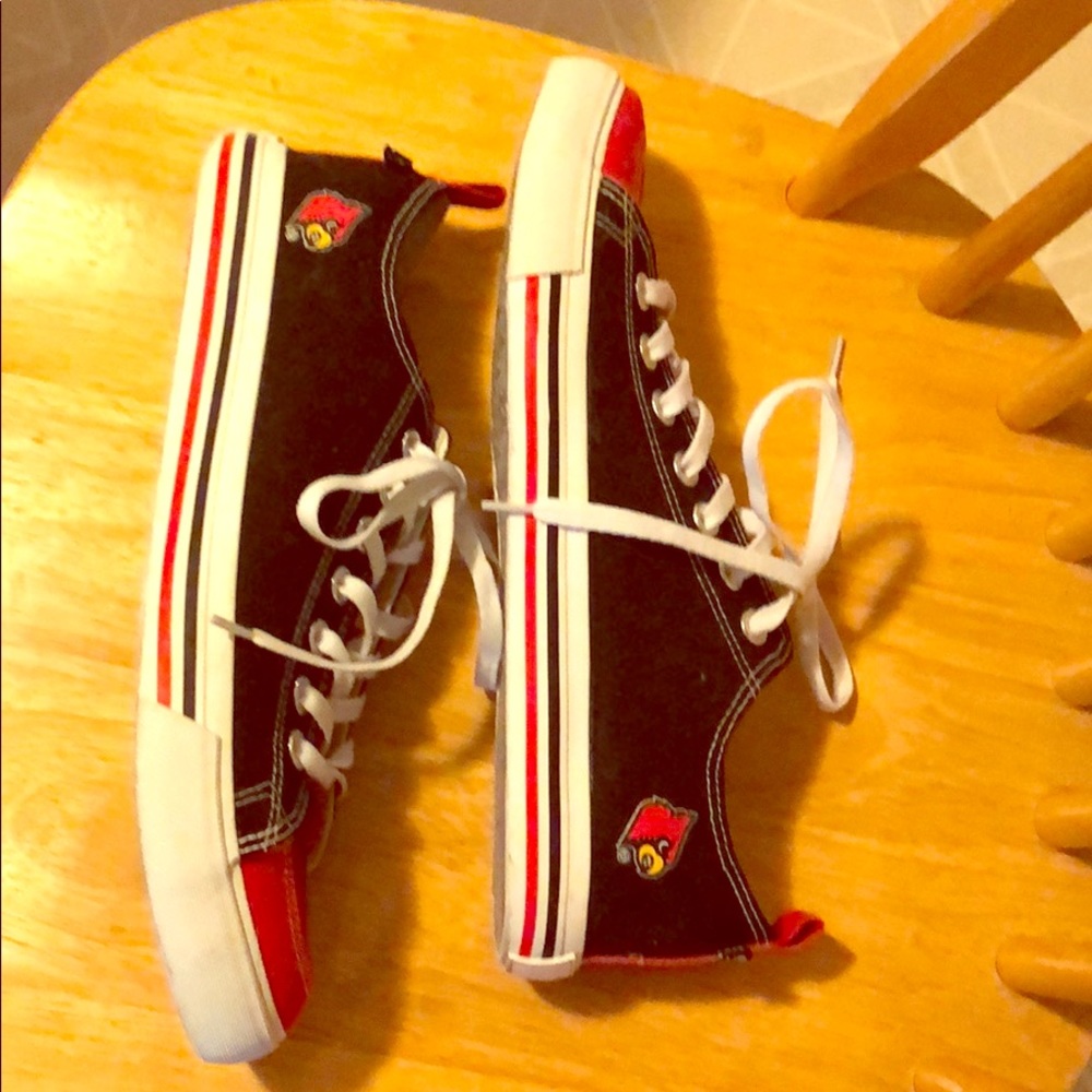 Skicks U of L Cardinal Sneakers